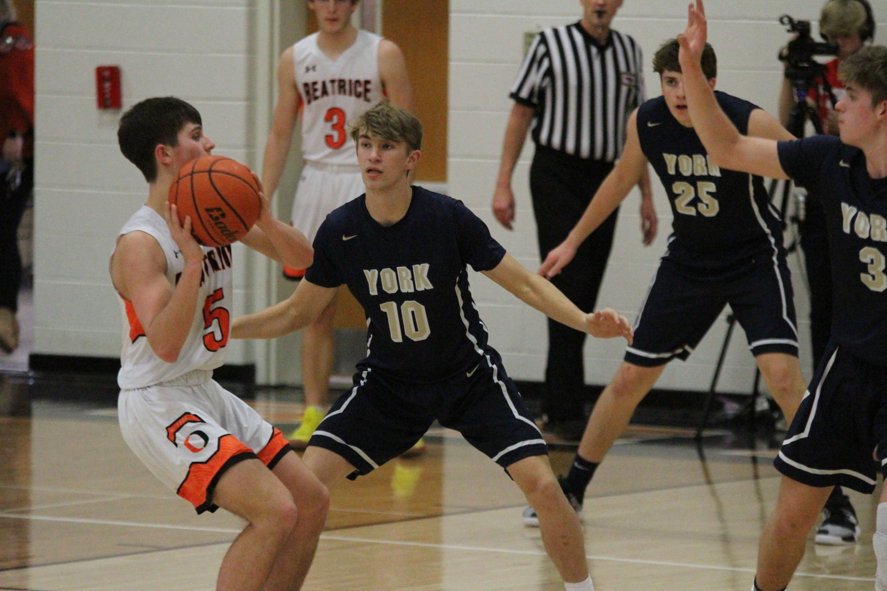 York boys basketball at Beatrice 17.jpeg